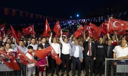 Mezitli sokakları kırmızı beyaza büründü