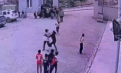 Öğrencisini Heimlich manevrasıyla kurtardı