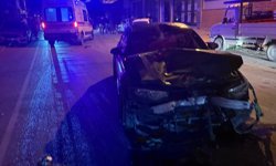Otomobille çarpışan motosikletin sürücüsü öldü