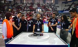 Robotlar, Antalya'da yarışıyor; 11 bin 200 katılımcı, 3 bin 600 robot sahnede