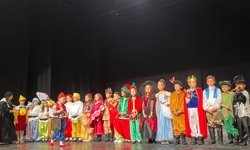 Roman kahramanları sahneye taşındı