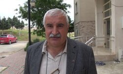 Sahipsiz köpeklerden kaçarken düşüp yaralandı