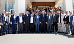 Vali Yavuz muhtarlarla bir araya geldi
