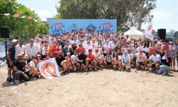 Adana'da ilk kez düzenlenen 'Aquatlon ve Triatlon' yarışmasında sporcular madalyalarını aldı