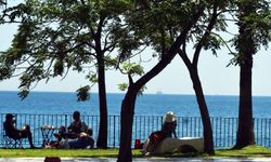 Antalya'da hava sıcaklığı 38 derece oldu, sahillerde yoğunluk yaşandı / Ek fotoğraflar