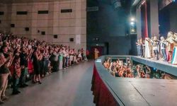 Antalyalı 'Atilla'yı alkışladı