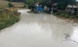 Burdur'da yağmur hayatı olumsuz etkiledi