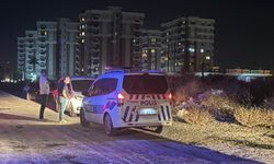 Cezaevinden izinli çıktı boş arazide ölü bulundu