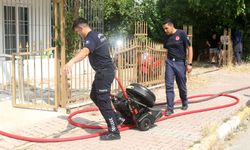 Dairedeki yangını itfaiye büyümeden söndürdü