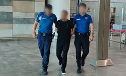Firari hükümlü havalimanında yakalandı