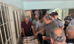 Hayırseverden aşure ikramı