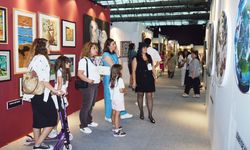 Sanatçıları buluşturan fuar