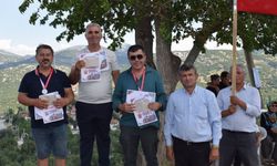 Tahta arabalarla zorlu yarış