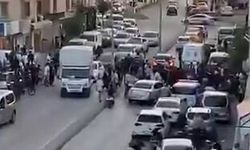 Adana'da husumetlilerin silahlı kavgasında yoldan geçen genç vurularak öldü