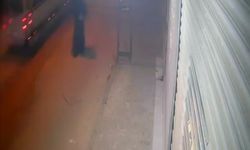 Adana'da kimliğini gizlemek için kara çarşaf giyip, iş yerine kurşun yağdırdı