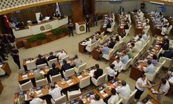 Antalya Büyükşehir Meclisi'nde 'kalıcı eser' polemiği