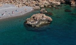 Antalya'da sıcak hava bunalttı