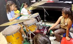 Antalyalı çocuklar tatilde sanatla buluştu