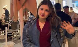Otomobil, bariyerlere çarpıp devrildi: 2 ölü, 3 yaralı / Ek fotoğraflar