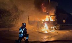 Otoyolda TIR çekicisi yandı
