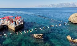 Plajda su cimnastiği