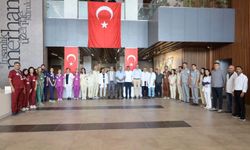 Sağlık görevlilerin giyeceği yeni kıyafetler tanıtıldı