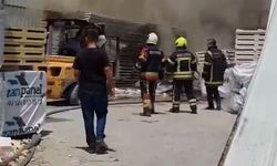 Tarsus'ta sanayi sitesinde depo yangını