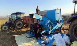 Adana'da nohut hasadı için biçerdöverler tarlalara girdi