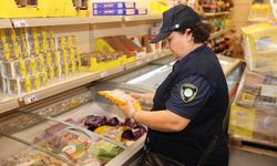 Akdeniz'de zabıta ekipleri marketleri denetledi