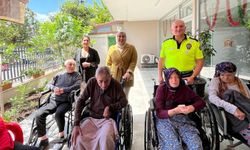 Antalyalı yaşlılar müzikle nefes aldı