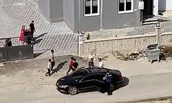 Apartman bahçesinde tartıştığı kadını dövdü