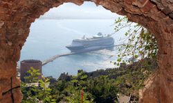 İngiliz turistler kruvaziyerle geldi