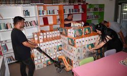 Kırtasiye malzemelerinin dağıtımı devam ediyor