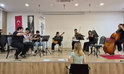 Konyaaltı Belediyesi Müzik Akademisi'yle geleceğe hazırlanıyorlar