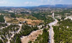 Mersin'de yol yenileme çalışmaları sürüyor