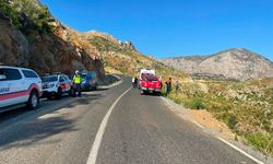 Motosiklet uçuruma yuvarlandı: 1 ölü 1 yaralı