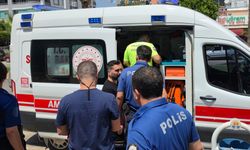 Otomobil ile çarpışan motosikletteki 2 kişi yaralandı