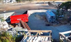Refüje çarpan otomobil takla attı: 2 yaralı