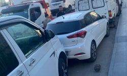 Serik'te 5 araç zincirleme kazaya karıştı