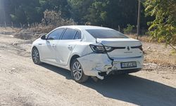 3 otomobilin çarpıştığı kazada 1 yaralı