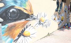 Akdeniz'in parkları sanatla renkleniyor