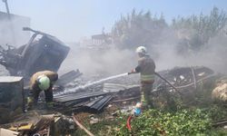 Antakya'da hurdalık alanda çıkan yangın söndürüldü