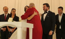 Belediye başkanı oğlunun nikahını kıydı