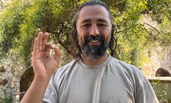 Kafeste mahsur kalan Akdeniz fokuna dalgıçlardan yardım eli