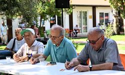 Muratpaşa, Alzheimer farkındalığı için yaşlı evlerinde buluştu