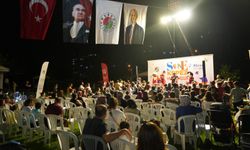 Zafer Mahallesi'nde çocukların yüzü Sahne Kepez'le güldü