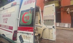 Eski hastane bahçesinde dikkat çeken görüntü: Ambulanslar yıllardır çürümeye bırakıldı