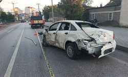 2 otomobil çarpıştı: 1 yaralı