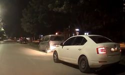Adana'da selektör tartışmasında sürücünün küfür edip darp girişimi kamerada