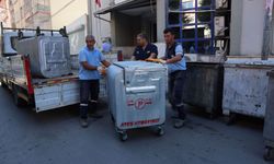 Akdeniz'de yıpranan çöp konteynerleri yenileniyor